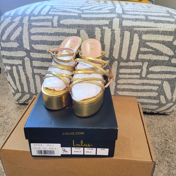 Women's Heels - Picture 3 of 5